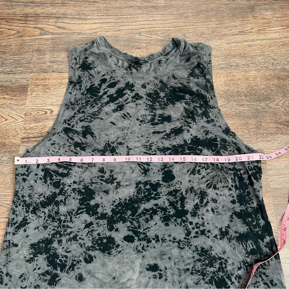 Lululemon Women’s Tie Dye Tank Top Gray Black Size XL Activewear Workout Sporty - Picture 7 of 8
